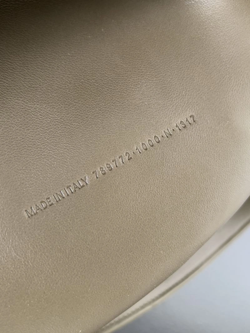 Balenciaga Rodeo Luxe Oversized Bag - Effortless  Style Lightweight 69962