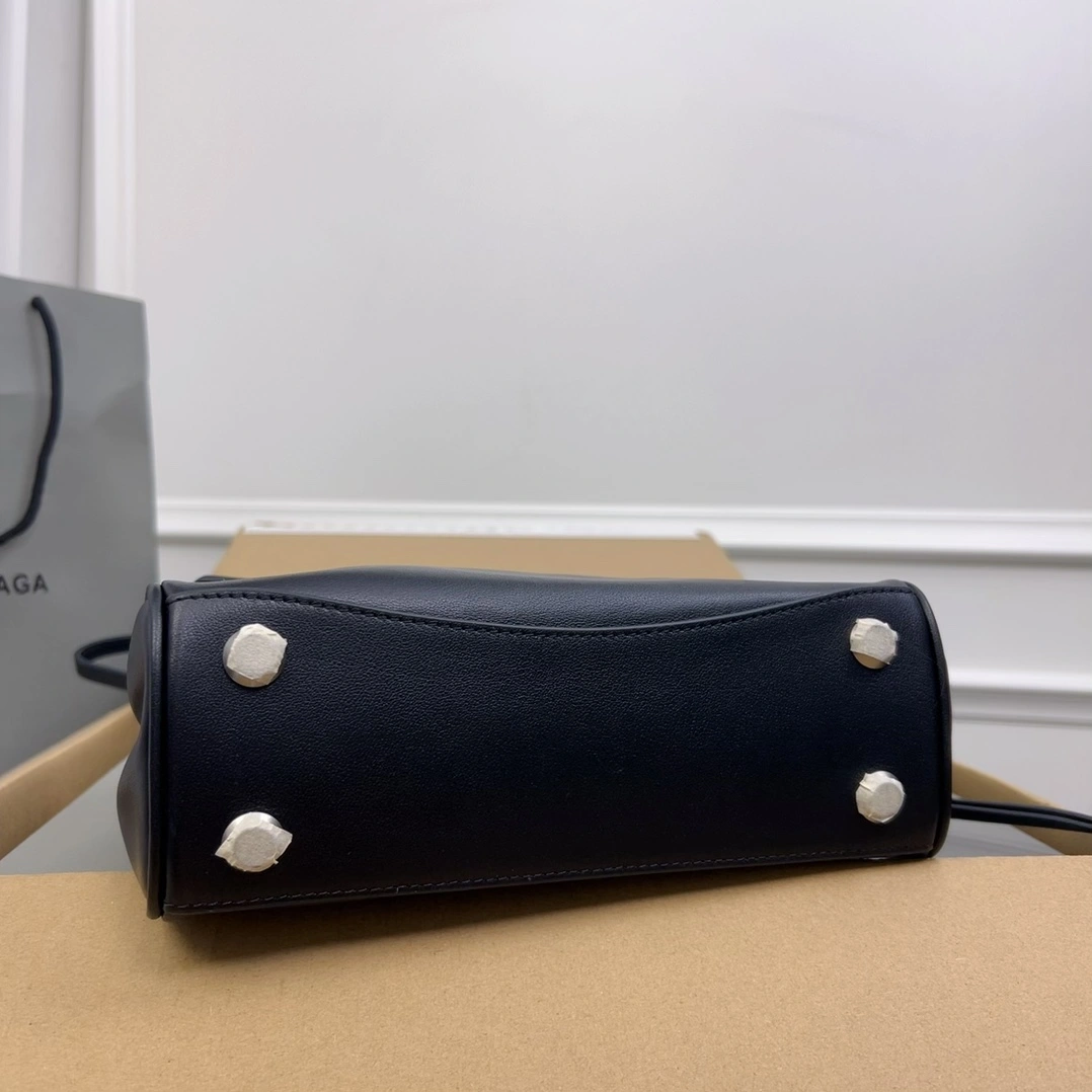 Bright Balenciaga Rodeo Luxe  Oversized Bag - Effortless Chic 60908
