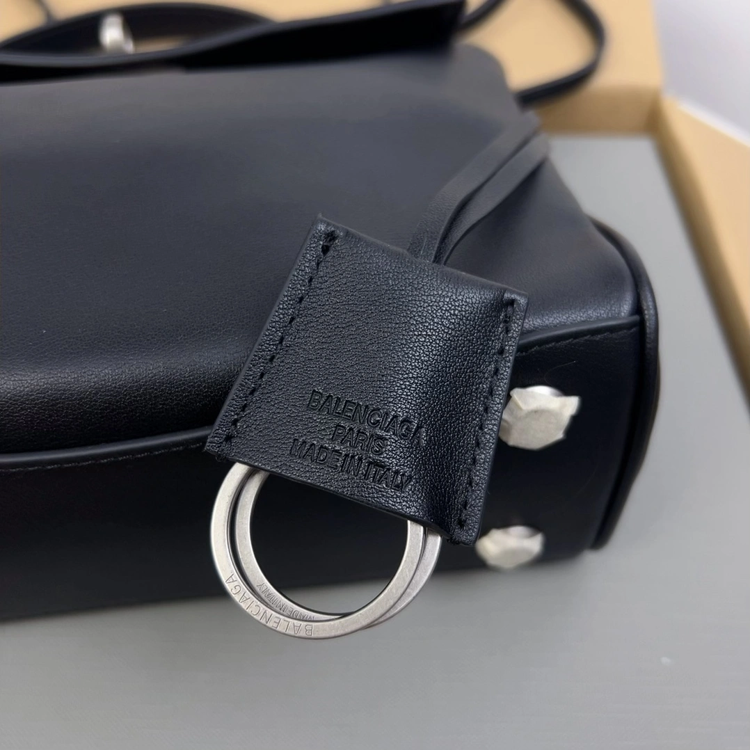 Bright Balenciaga Rodeo Luxe  Oversized Bag - Effortless Chic 60908