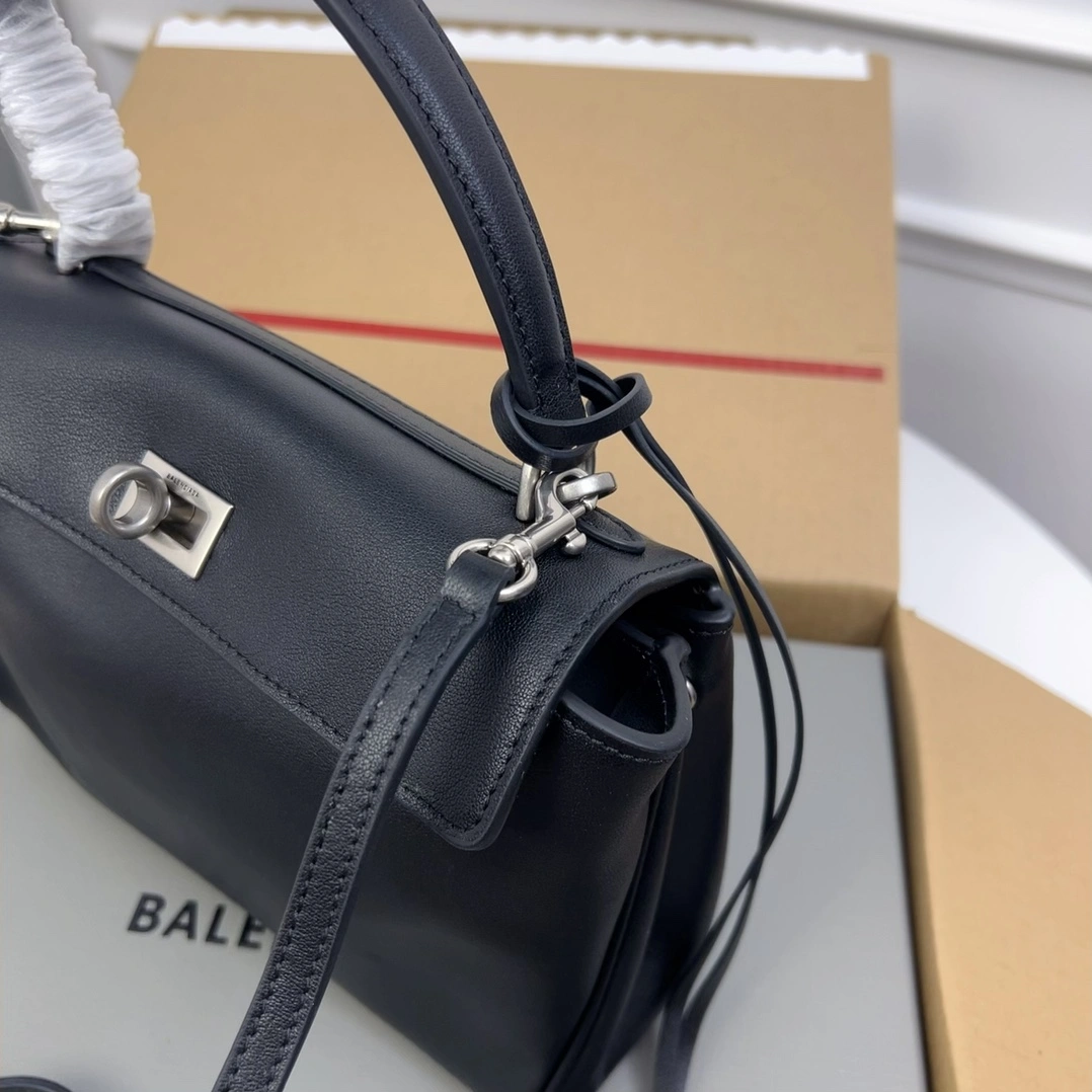 Bright Balenciaga Rodeo Luxe  Oversized Bag - Effortless Chic 60908
