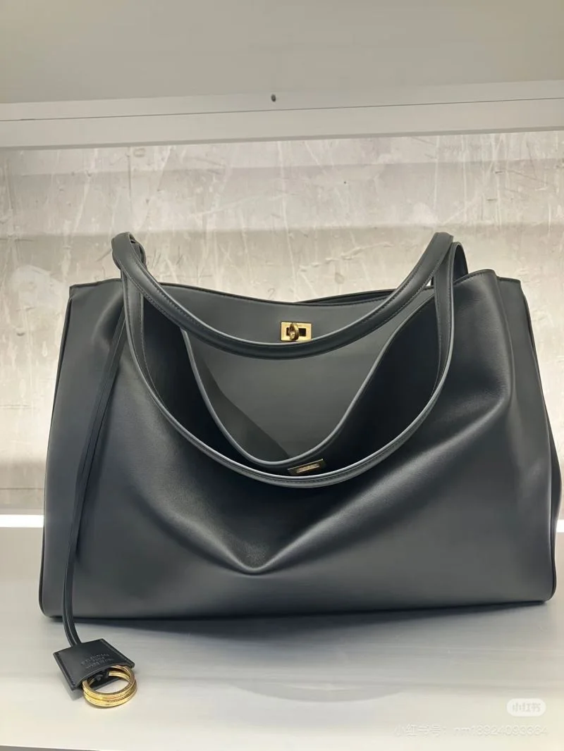 Balenciaga Rodeo  Open-Top Tote Bag ZipUp 38248