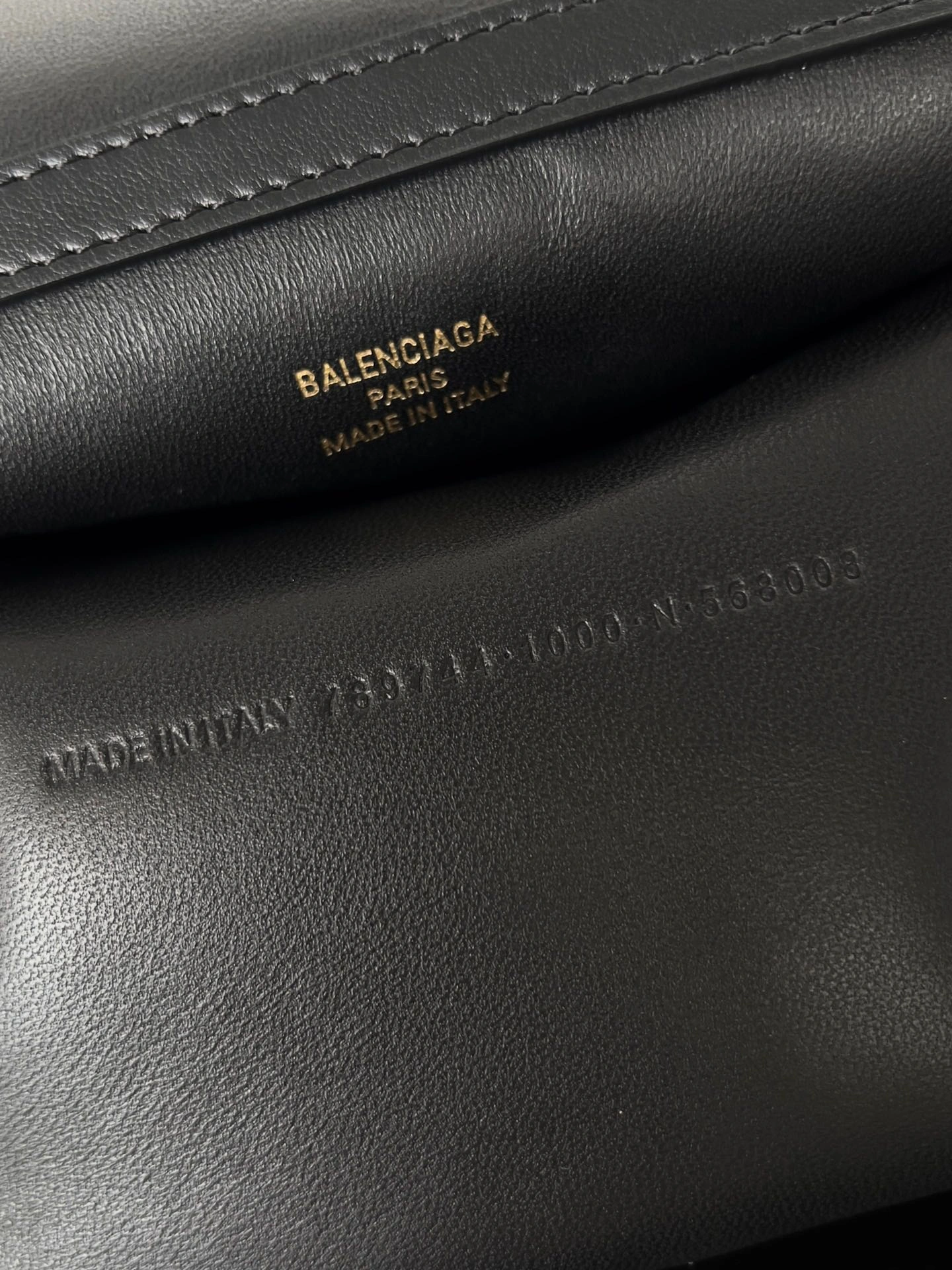 Balenciaga Rodeo  Luxe Oversized Bag - Black Gold Edition Elegant 64713