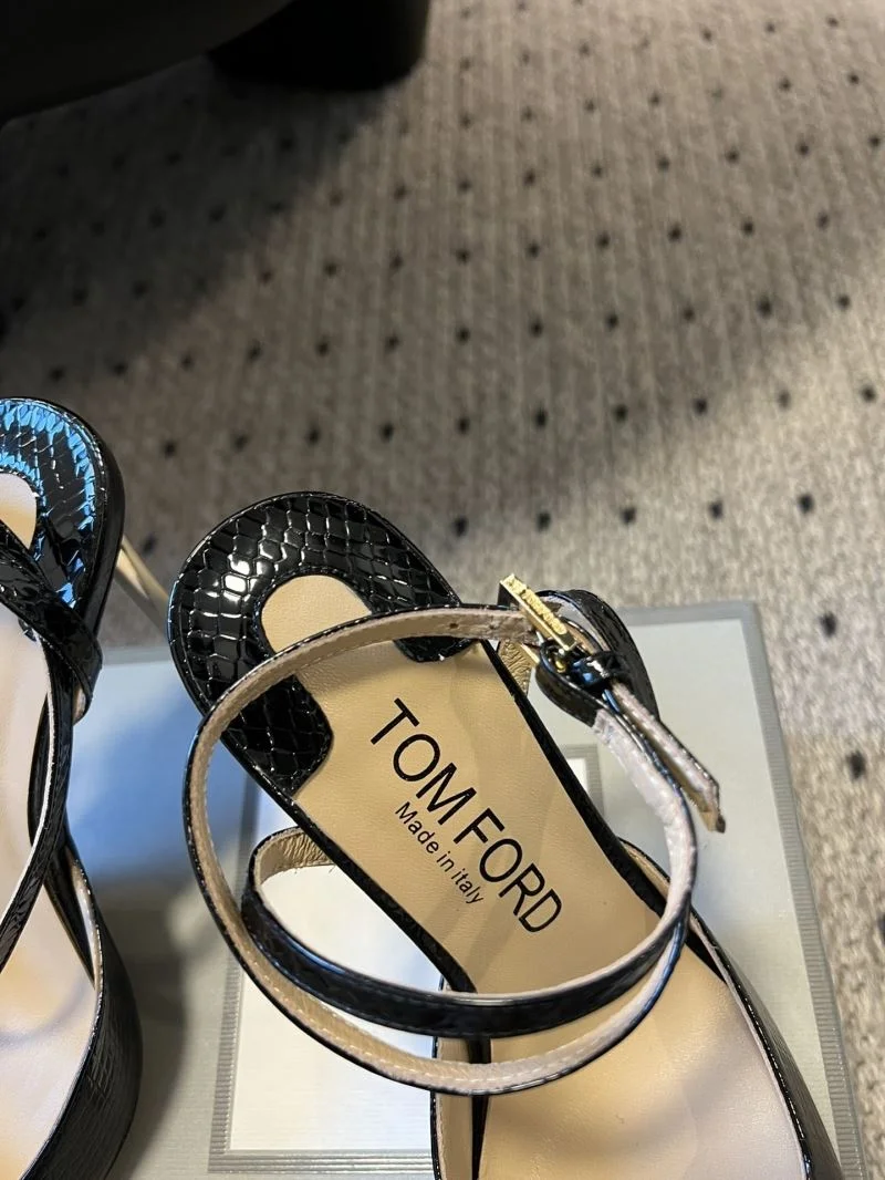 NewStyle Balenciaga Sandals 16911