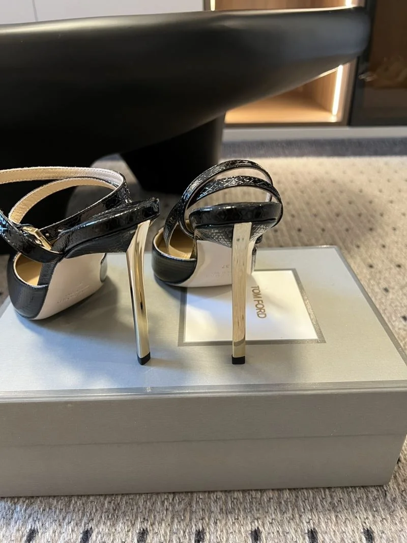 NewStyle Balenciaga Sandals 16911