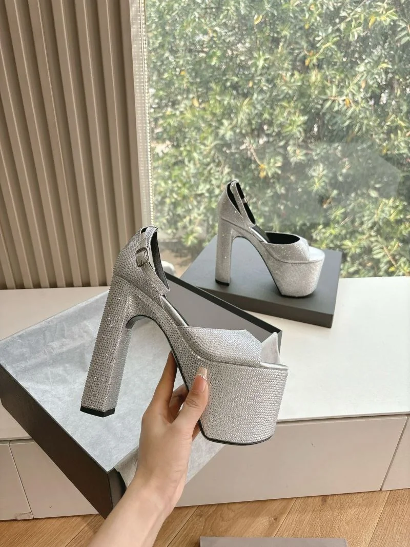 Bold Balenciaga Sandals 16781