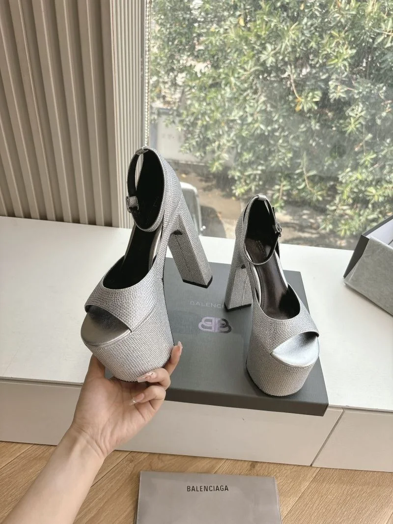 Bold Balenciaga Sandals 16781