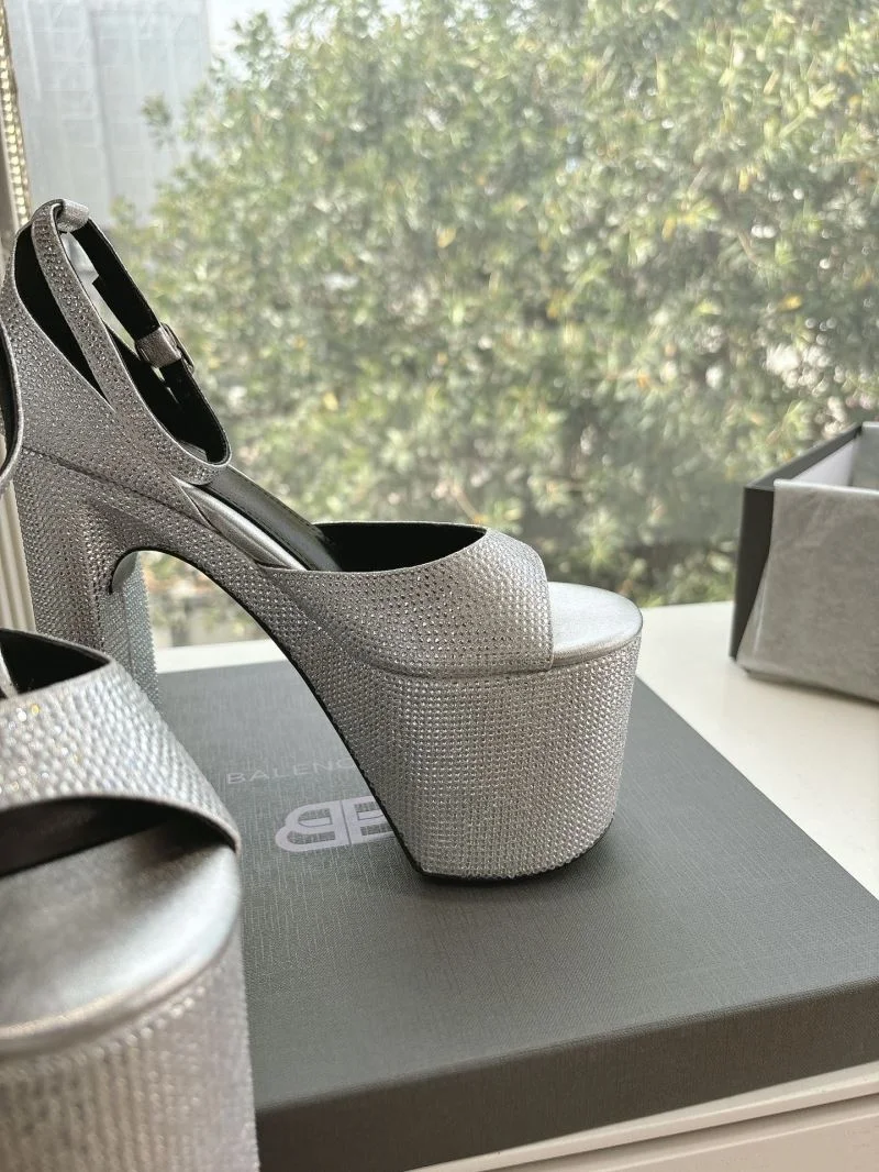 Bold Balenciaga Sandals 16781