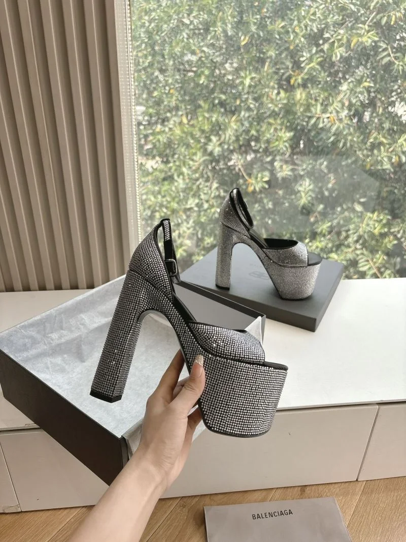 Sleek Balenciaga Sandals 16800