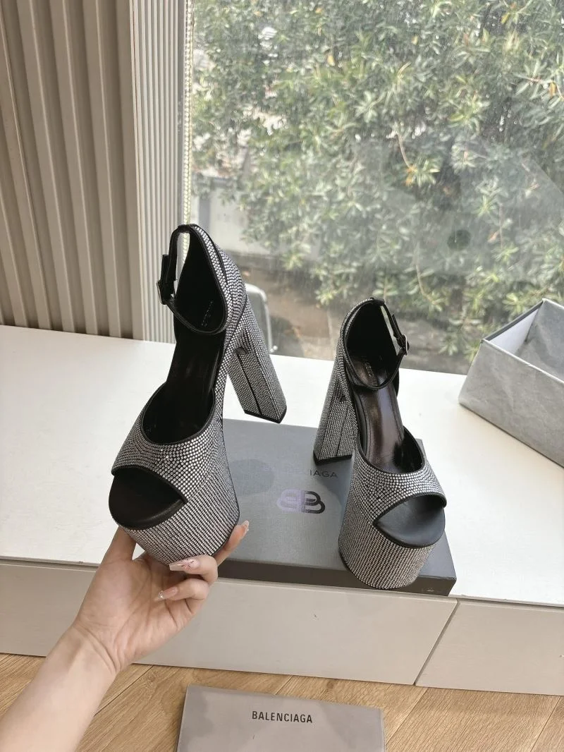 Sleek Balenciaga Sandals 16800