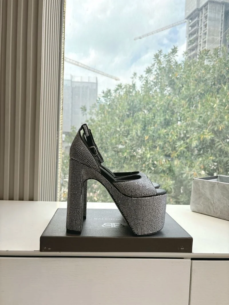 Sleek Balenciaga Sandals 16800