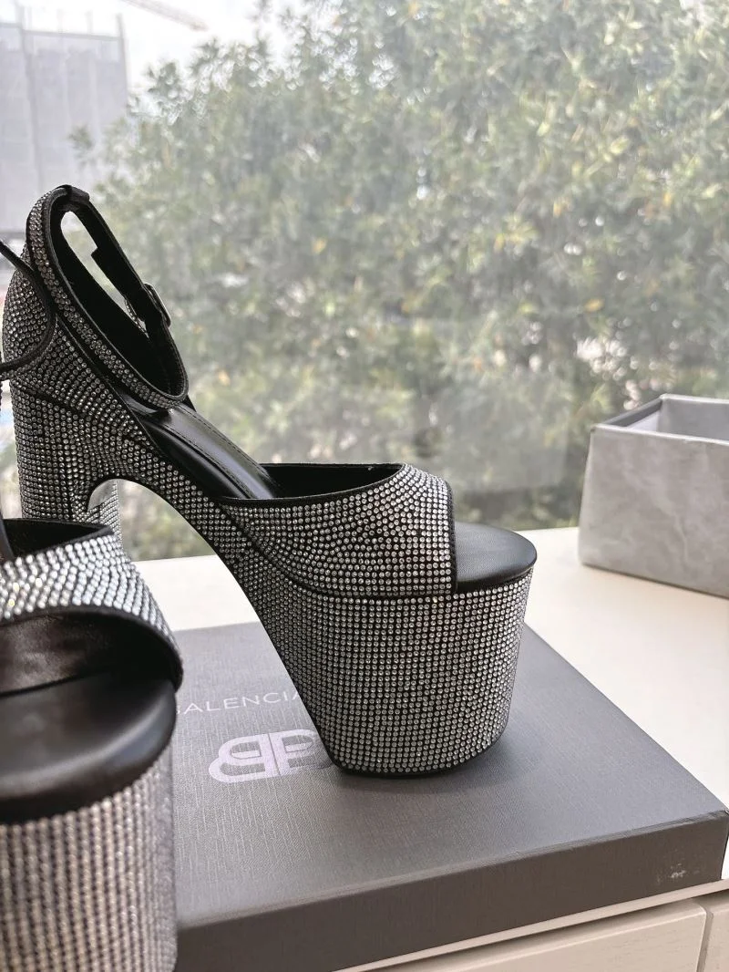 Sleek Balenciaga Sandals 16800
