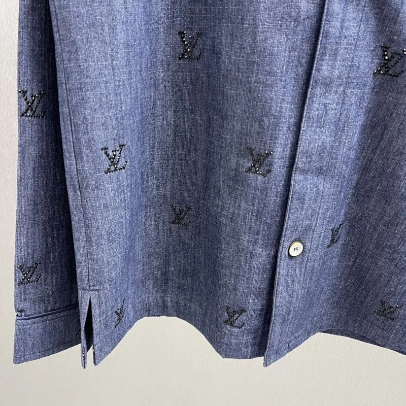 Sleek Balenciaga Shirts 98632