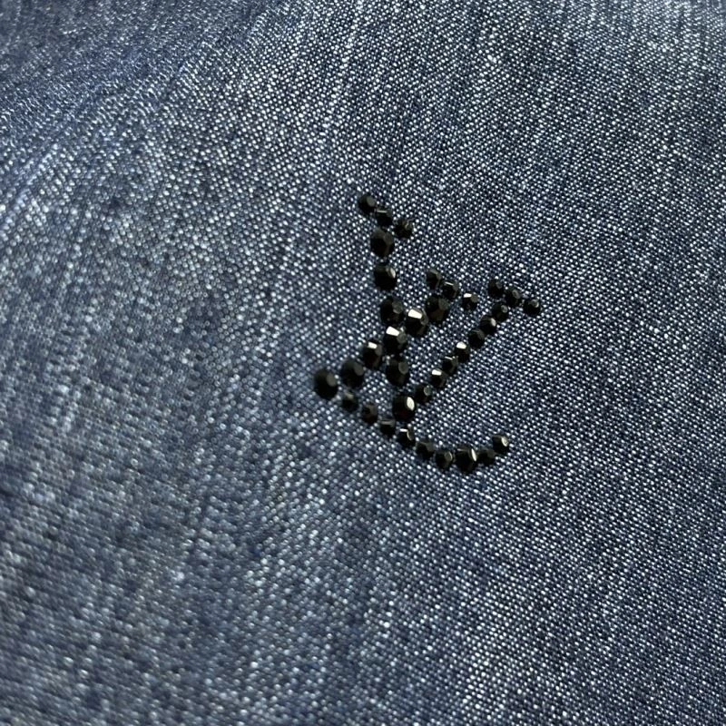 Sleek Balenciaga Shirts 98632