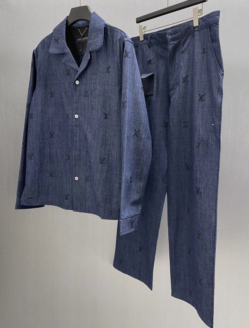 Sleek Balenciaga Shirts 98632