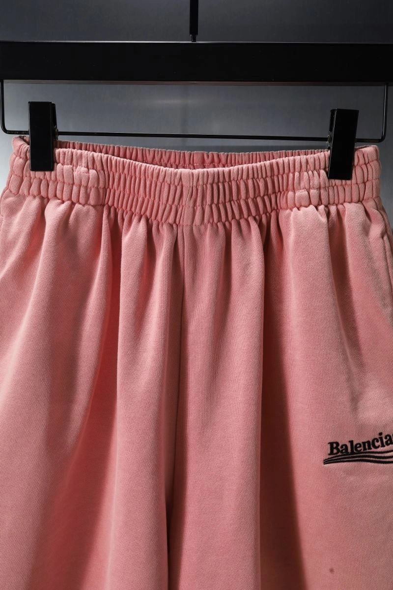 Balenciaga Short Pants Sleek 98649