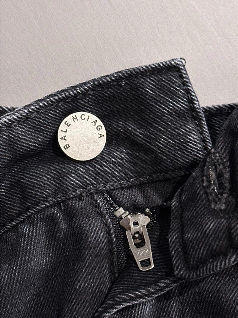 Supportive Balenciaga Short Pants 98619