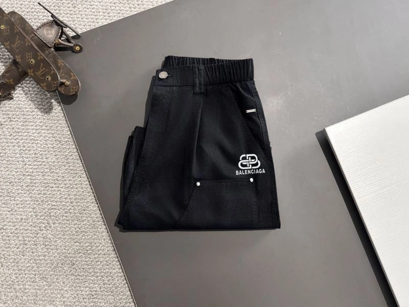 Balenciaga Short Pants Flexible 98589