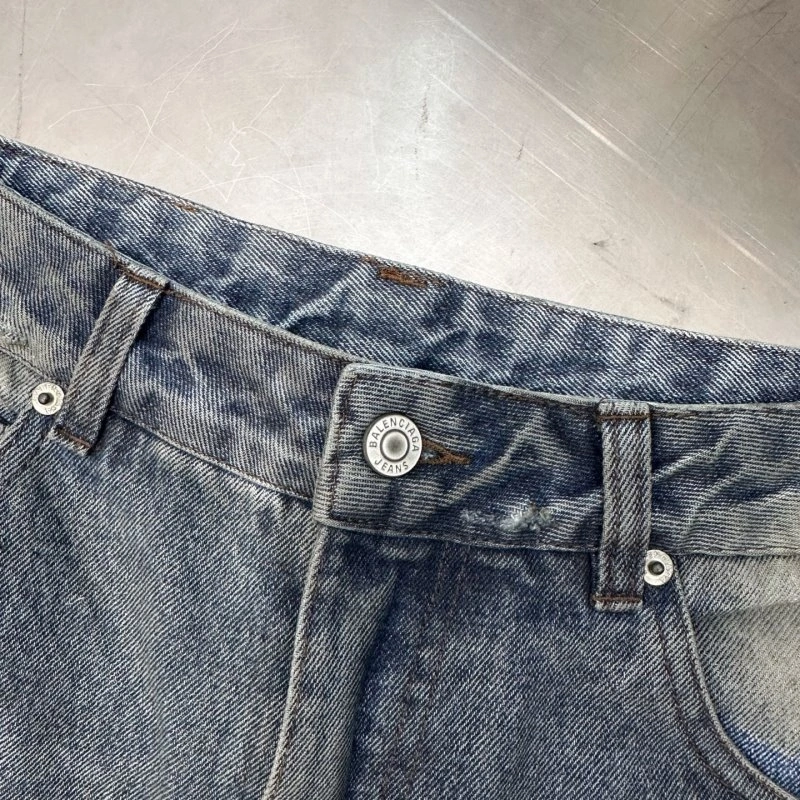 Versatile Balenciaga Short Pants 96346