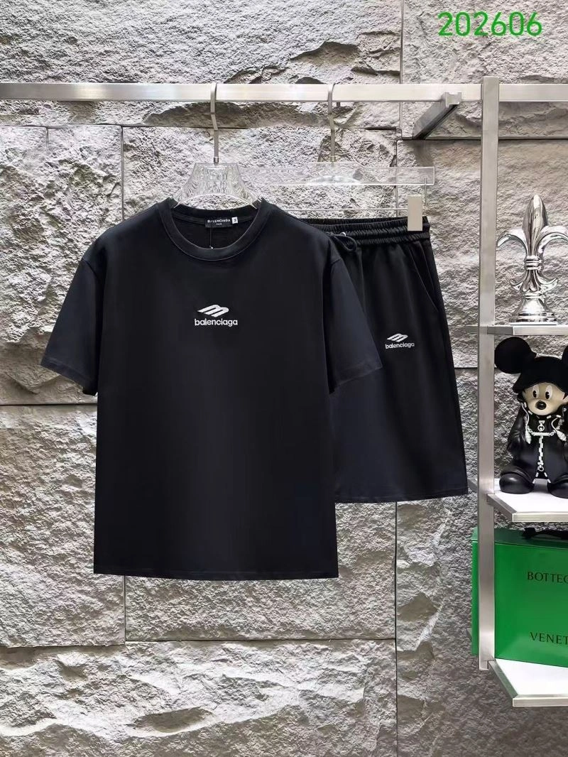 EyeCatching Balenciaga Short Suits 96491