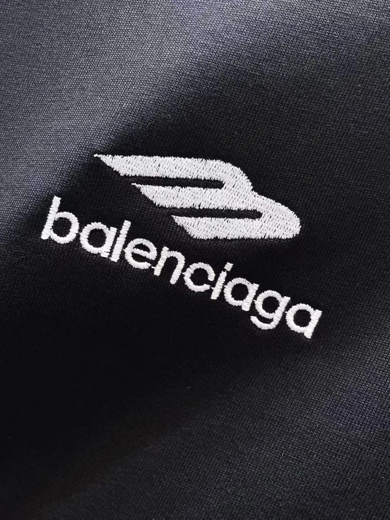 EyeCatching Balenciaga Short Suits 96491