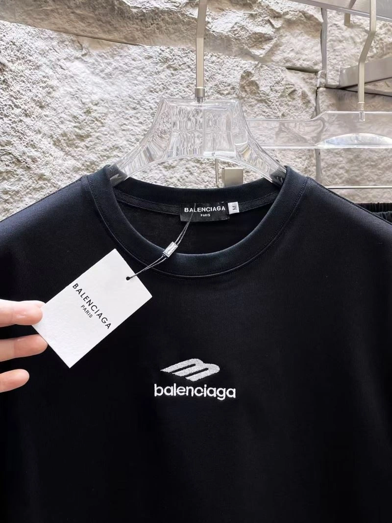 EyeCatching Balenciaga Short Suits 96491