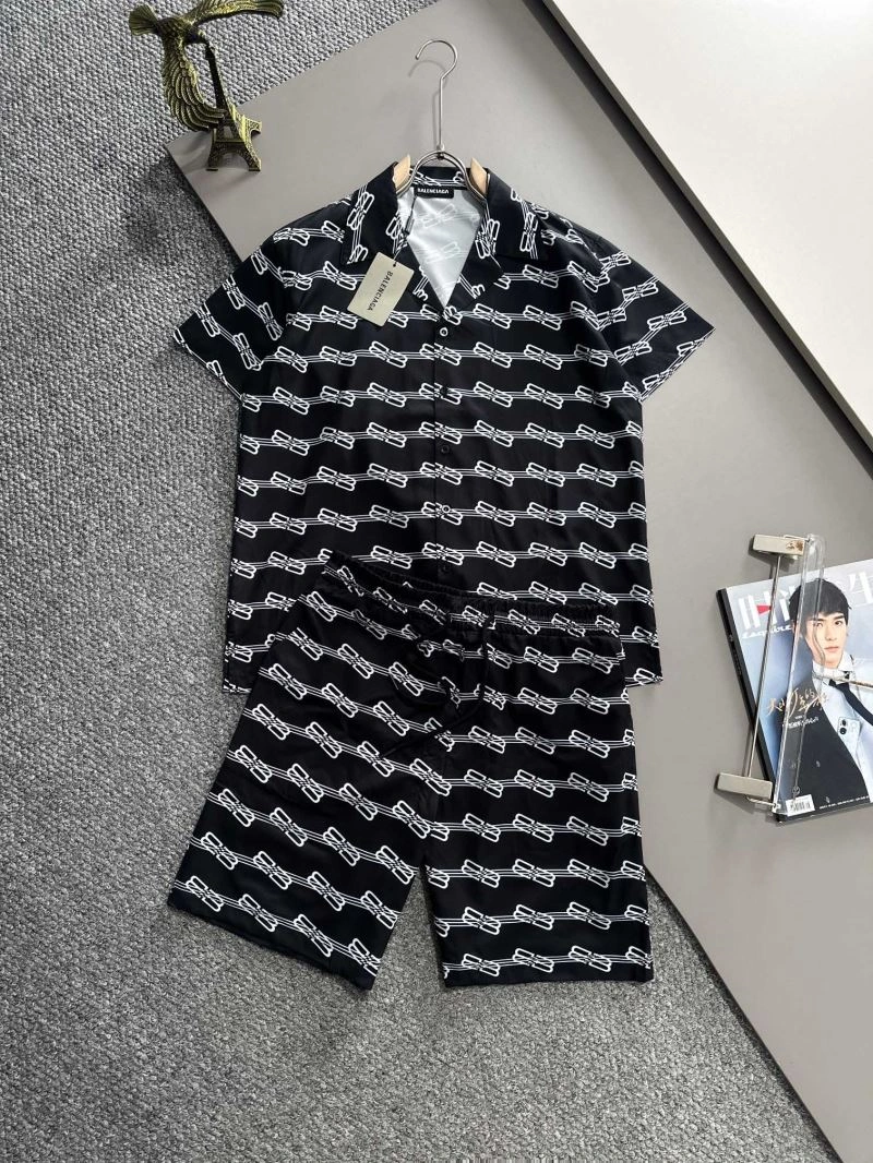 Balenciaga Short Suits FreshLook 98581