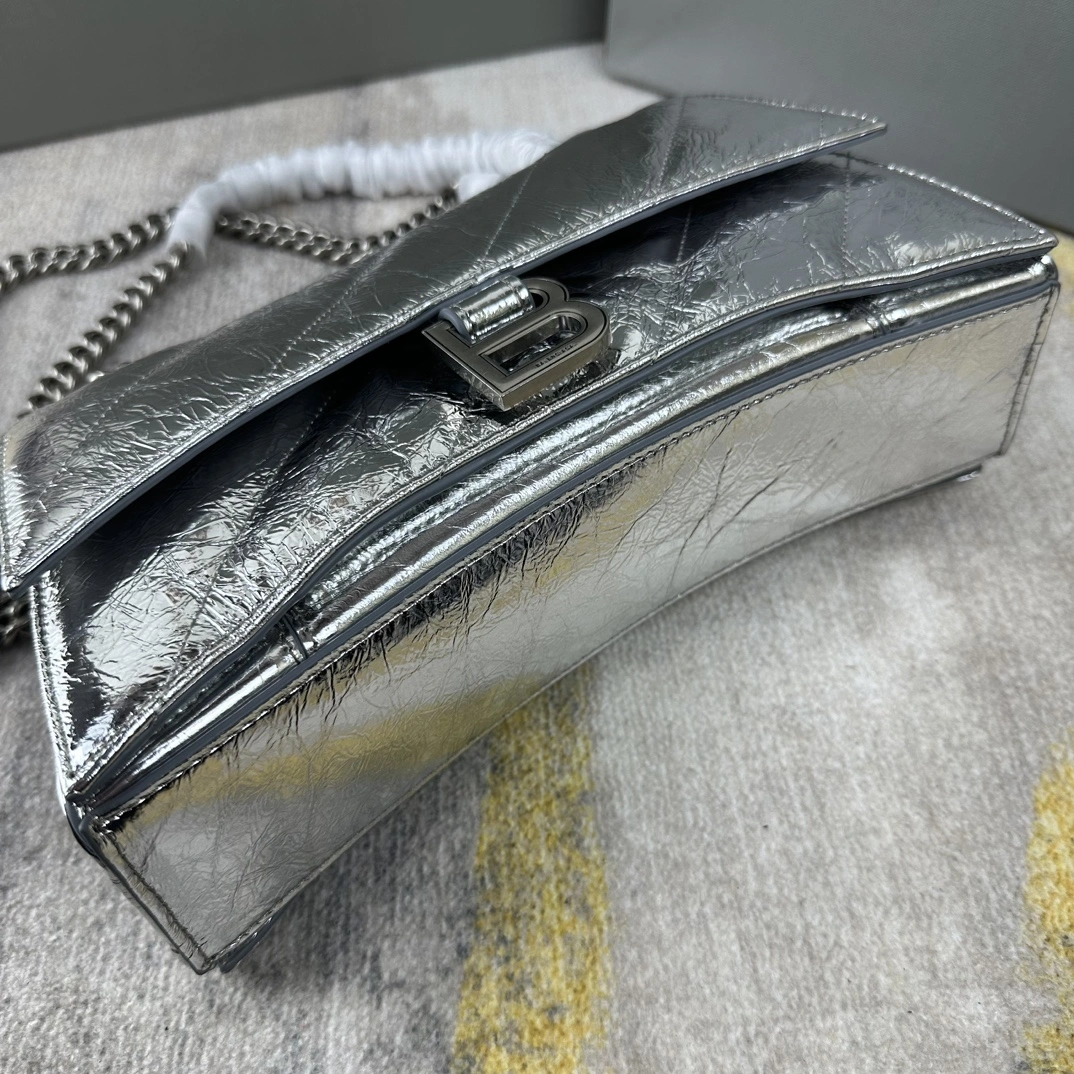 Balenciaga Silver Crush Quilted Chain Bag - Stylish and Classic 60937