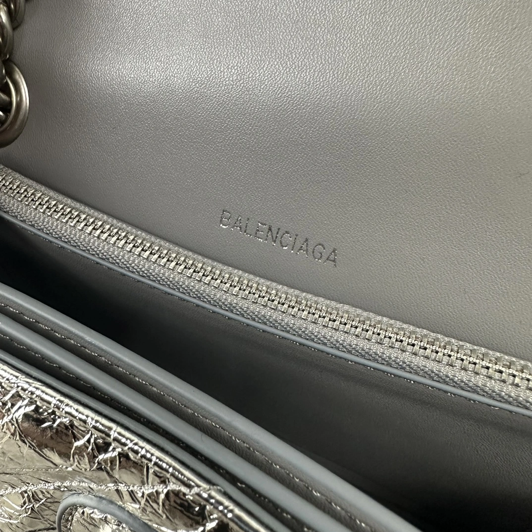 Balenciaga Silver Crush Quilted Chain Bag - Stylish and Classic 60937
