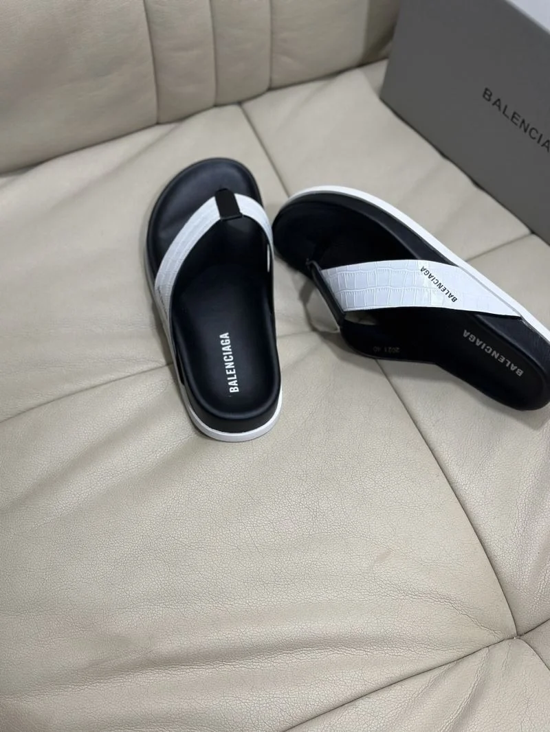 Modern Balenciaga Slippers 16565