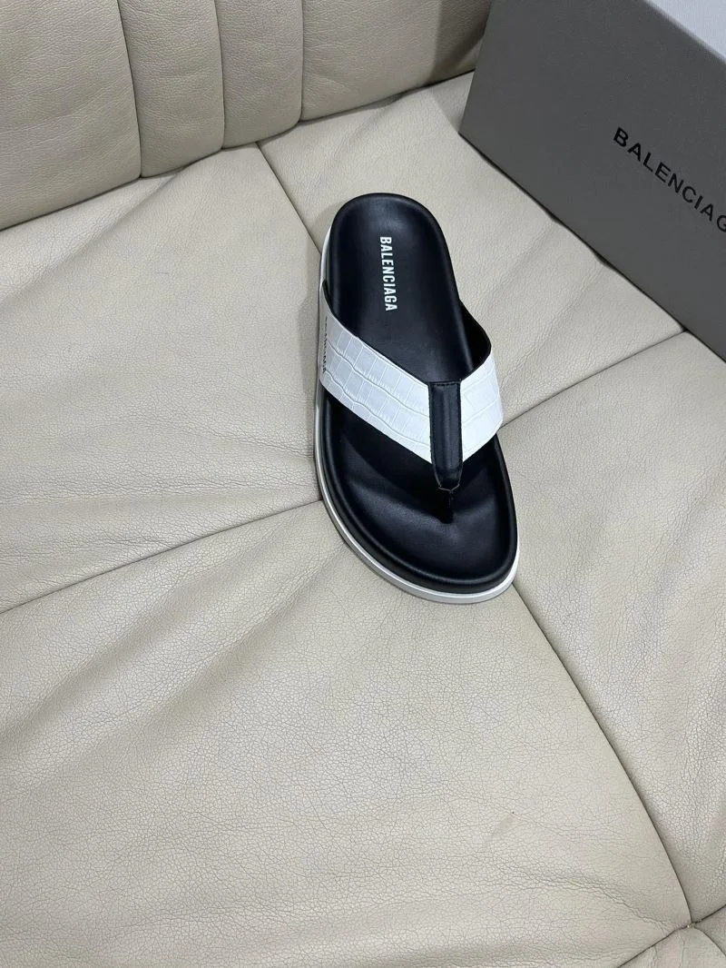 Modern Balenciaga Slippers 16565