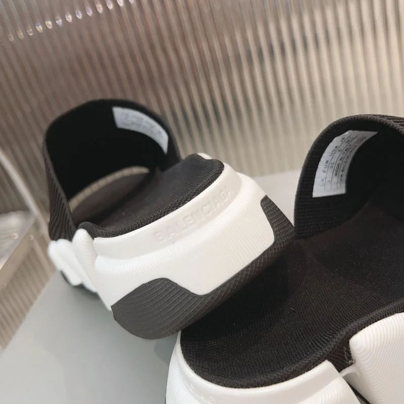 Balenciaga Slippers Sophisticated 16892