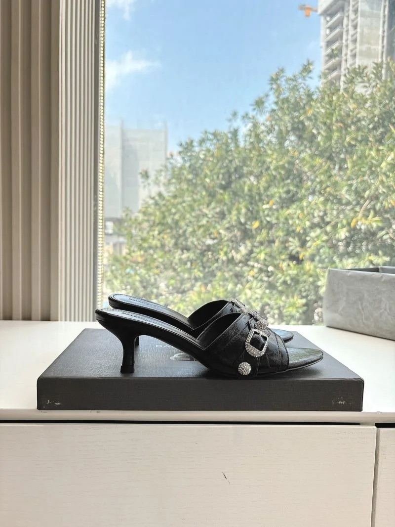 Balenciaga Slippers Minimalist 16758