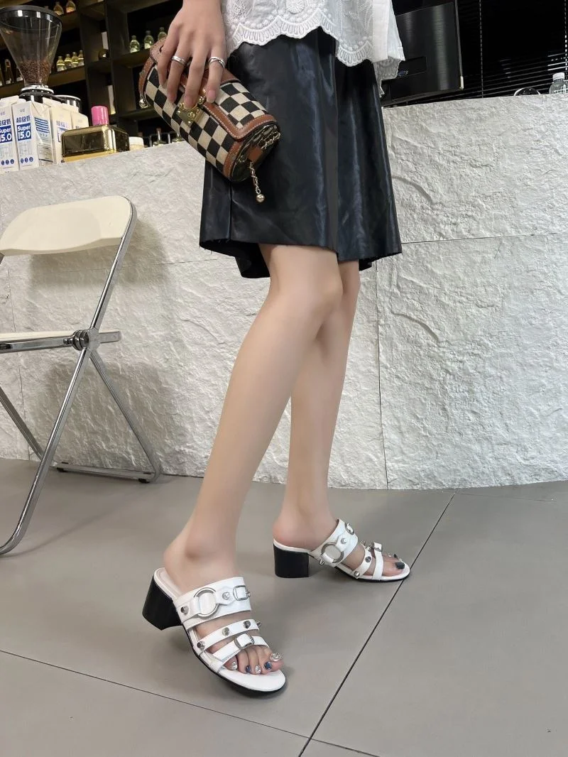 Balenciaga Slippers WellDesigned 16989