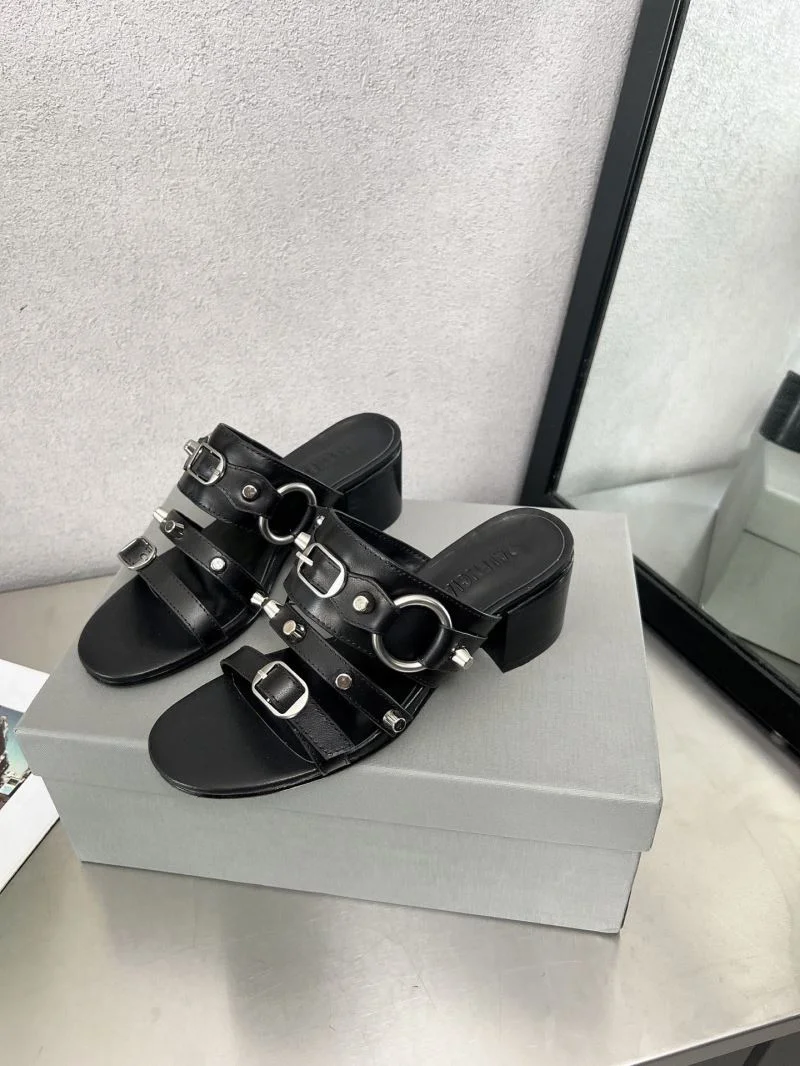Modern Balenciaga Slippers 16983