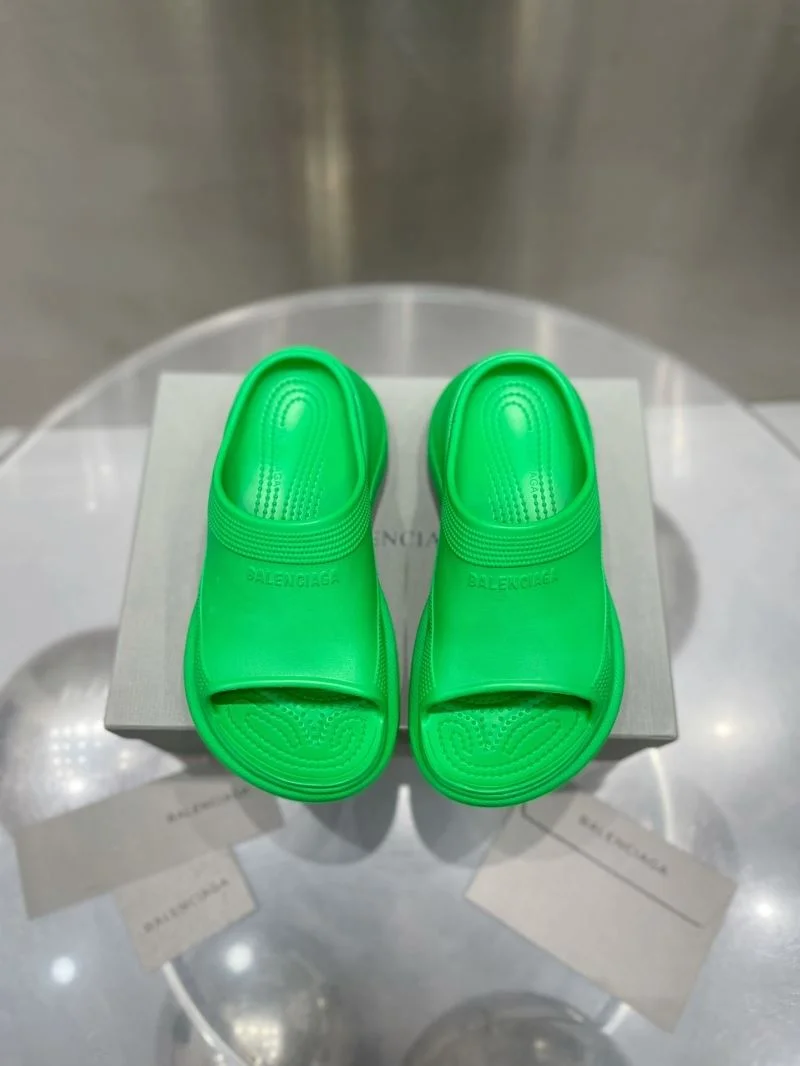 Chic Balenciaga Slippers 16705