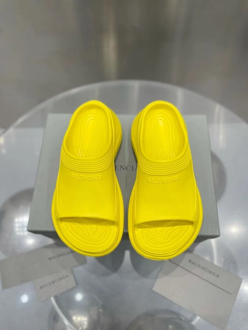 Supportive Balenciaga Slippers 16699
