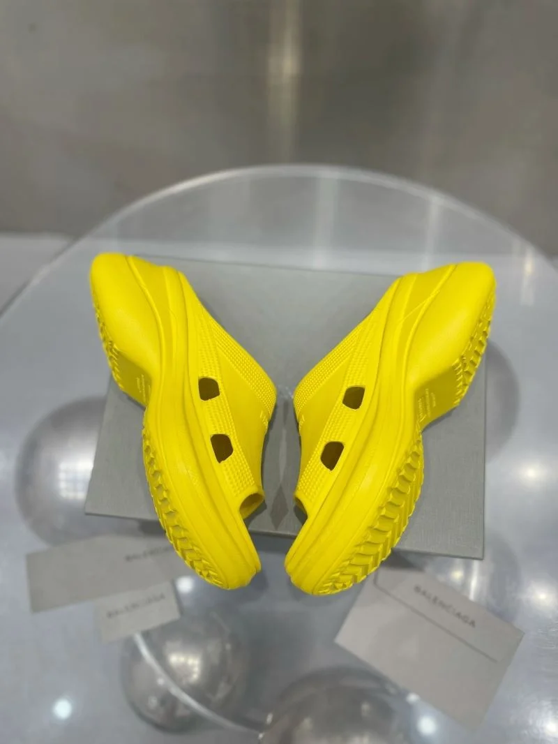 Supportive Balenciaga Slippers 16699