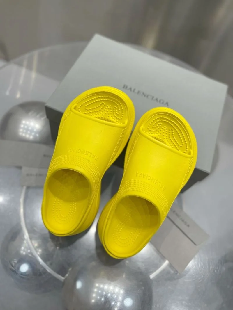 Supportive Balenciaga Slippers 16699