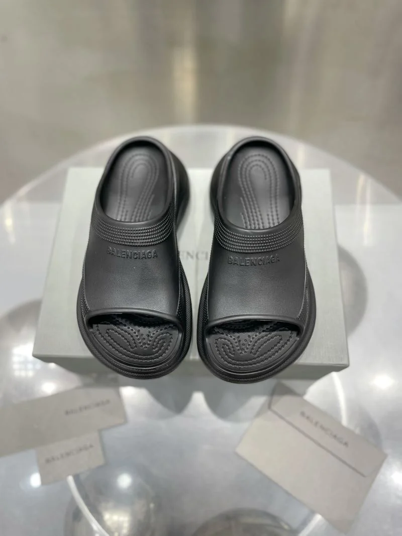 WellDesigned Balenciaga Slippers 16706