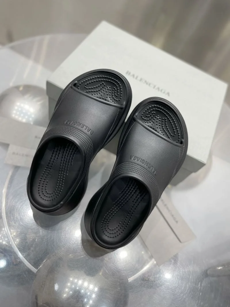 WellDesigned Balenciaga Slippers 16706