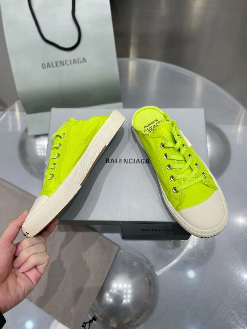 WaterResistant Balenciaga Slippers 16762