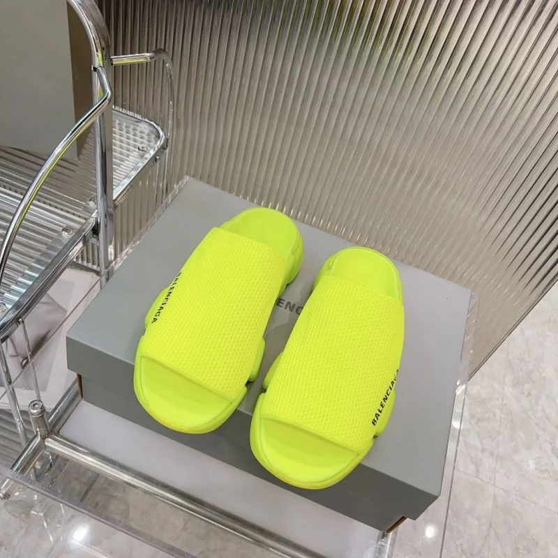 Vibrant Balenciaga Slippers 16682