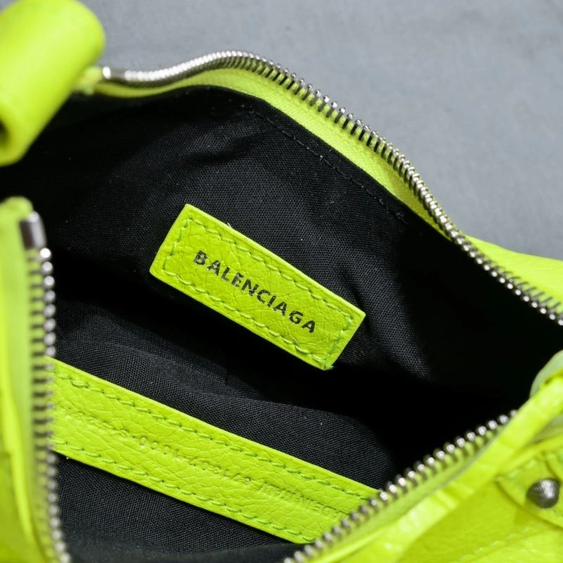 Balenciaga Small Fluorescent Green Crescent Bag 26x12x6 cm Cozy 72707