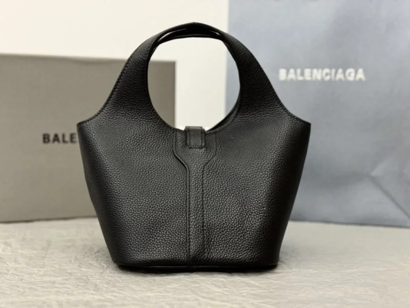 Thermal Balenciaga Small Hobo Lock Bag -  Chic Tote 38274
