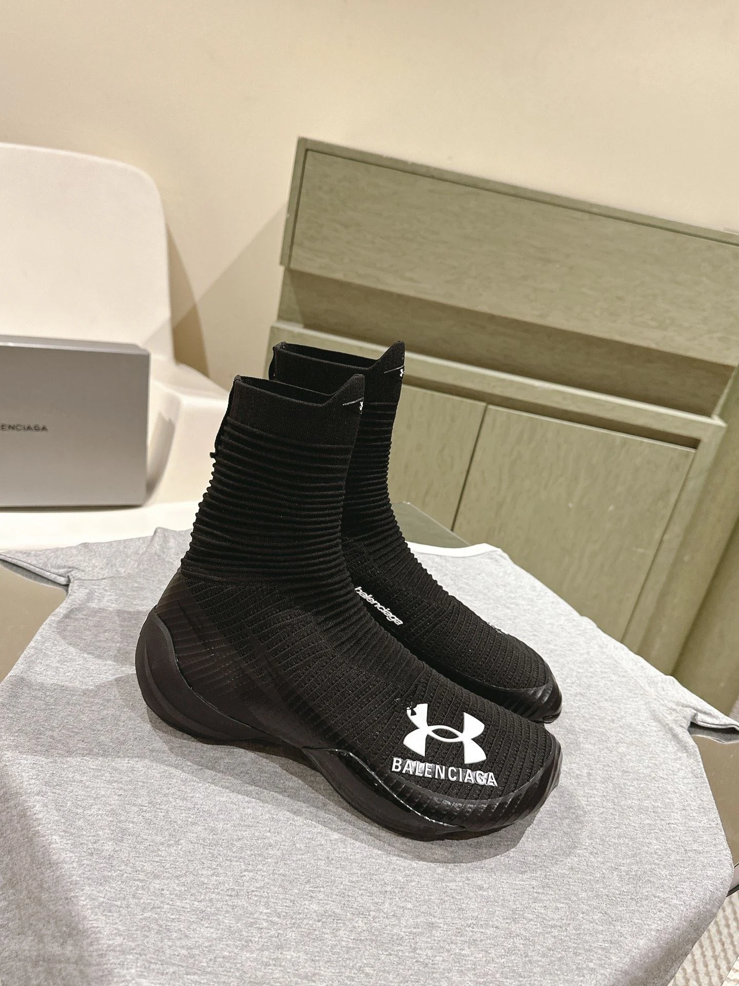 Balenciaga Speed Shoes Sophisticated 16799