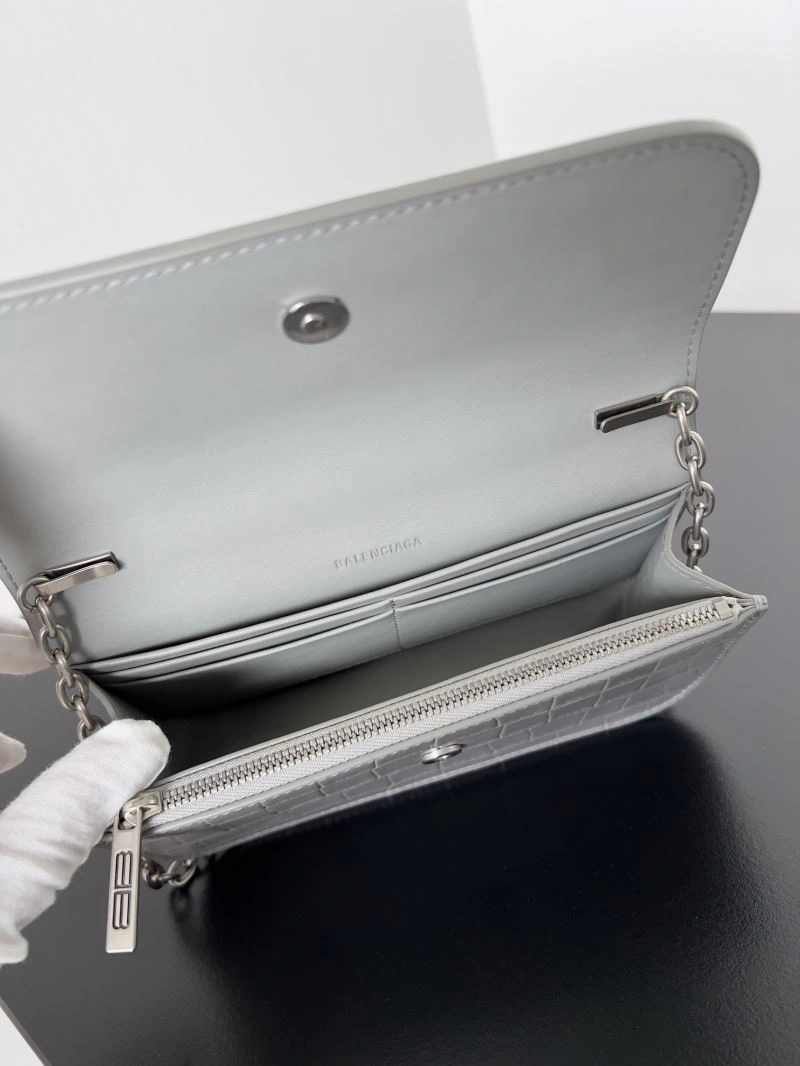 Balenciaga Spring 2022 Gossip Crossbody Bag with Double B Logo Snug 78617