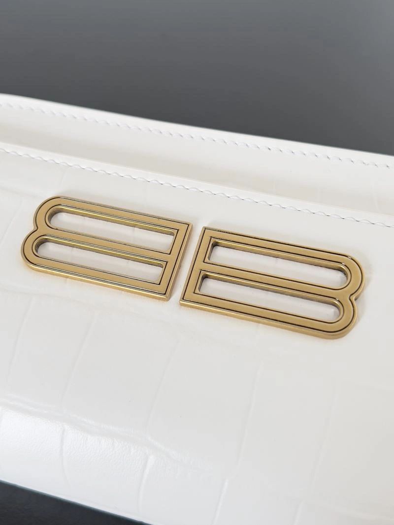 SmoothTexture Balenciaga Spring 2022 Gossip Crossbody Bag with Double B Logo 78616