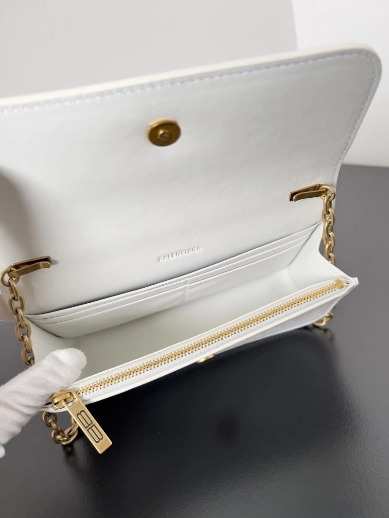 SmoothTexture Balenciaga Spring 2022 Gossip Crossbody Bag with Double B Logo 78616