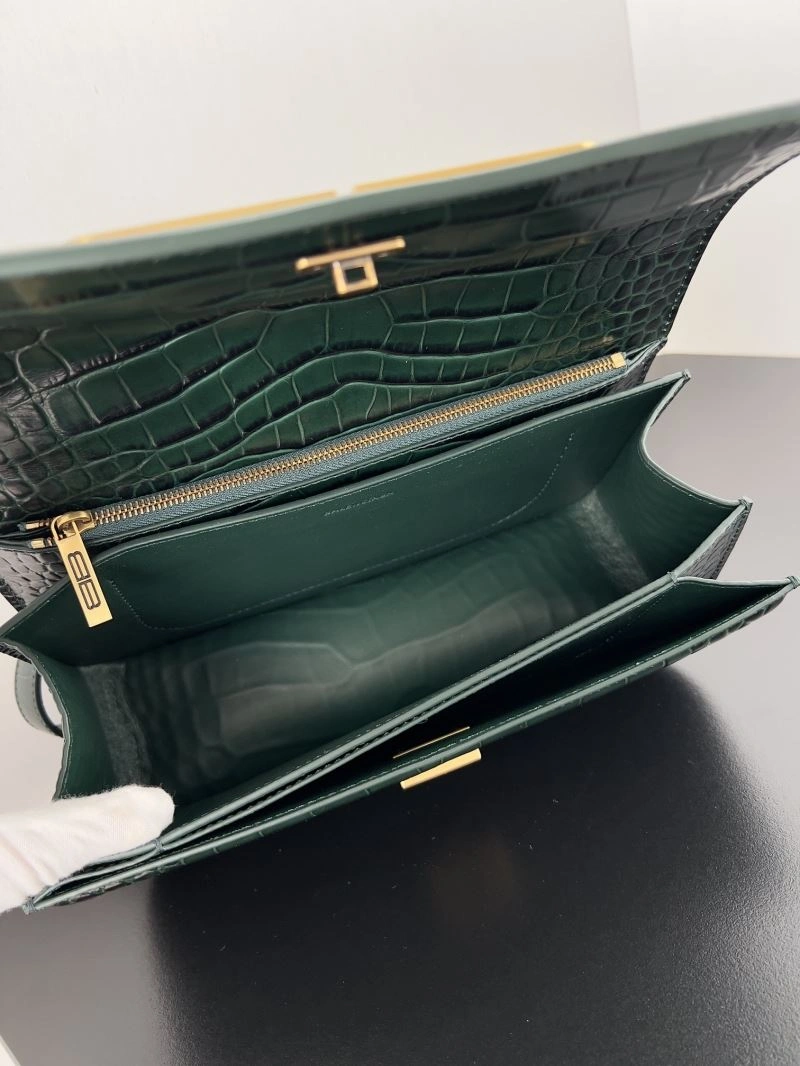 Effortless Balenciaga Spring 2022 Gossip Crossbody Bag with Double B Logo 78605