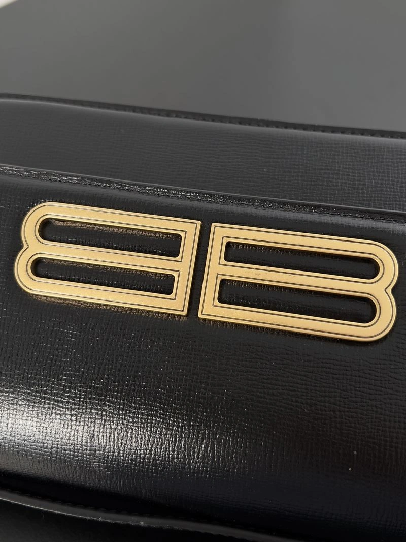 Balenciaga Spring 2022 Gossip Crossbody Bag with Double B Logo EasyMatch 78613